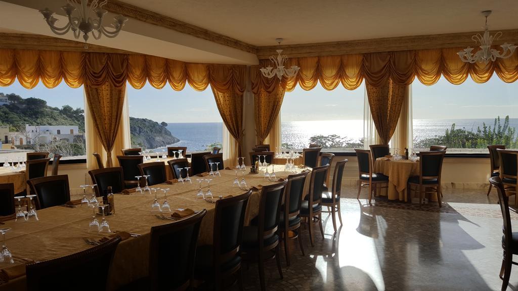 Hotel Ristorante Panoramico Castro  Kültér fotó